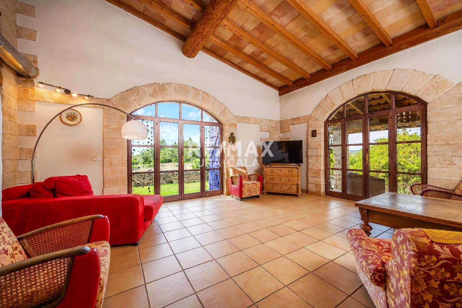 4 bedroom Villa for sale in Sant Llorenc des Cardassar with pool - € 1,849,000 (Ref: 9456556)