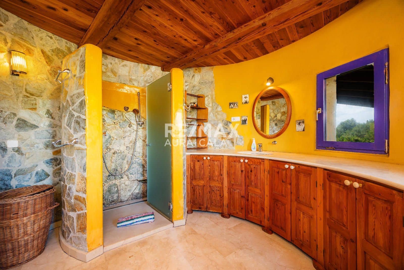 4 bedroom Villa for sale in Sant Llorenc des Cardassar with pool - € 1,849,000 (Ref: 9456556)