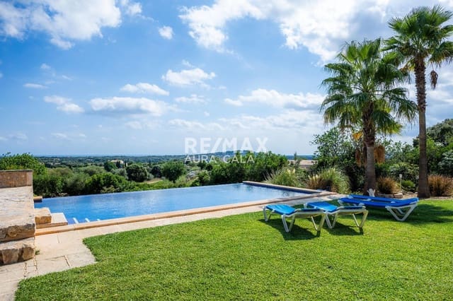 Chalet de 4 habitaciones en Sant Llorenç des Cardassar en venta con piscina - 1.849.000 € (Ref: 9456556)