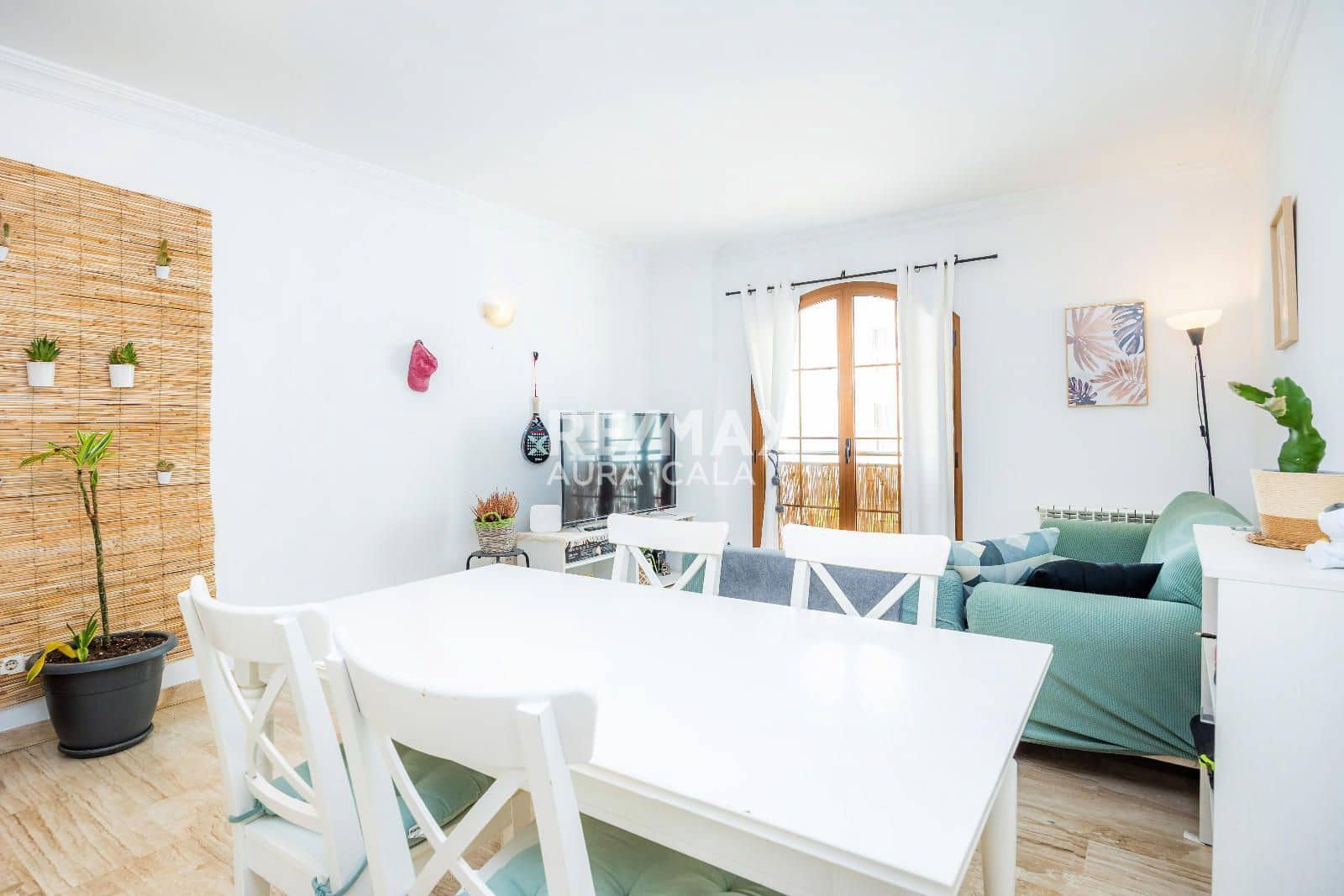 3 bedroom Flat for sale in Cala Ratjada - € 410,000 (Ref: 9456557)