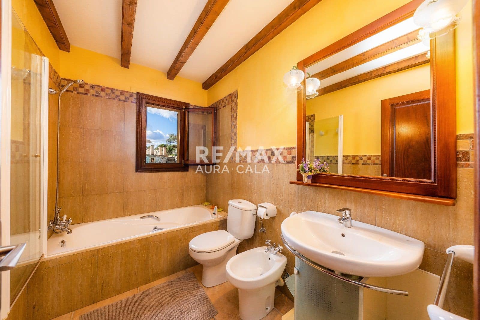 6 bedroom Villa for sale in Arta with pool - € 2,350,000 (Ref: 9456558)