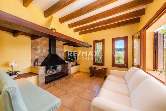 Chalet de 6 habitaciones en Artà en venta con piscina - 2.350.000 € (Ref: 9456558)