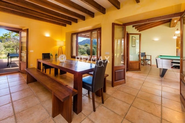 Chalet de 6 habitaciones en Artà en venta con piscina - 2.350.000 € (Ref: 9456558)