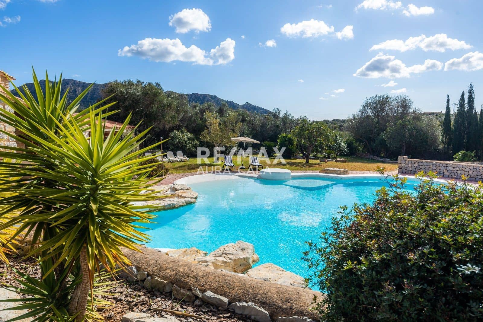 6 bedroom Villa for sale in Arta with pool - € 2,350,000 (Ref: 9456558)