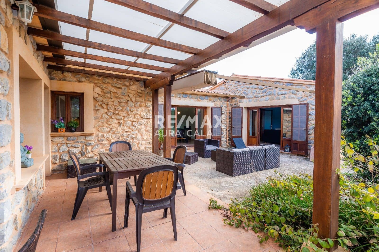 6 bedroom Villa for sale in Arta with pool - € 2,350,000 (Ref: 9456558)