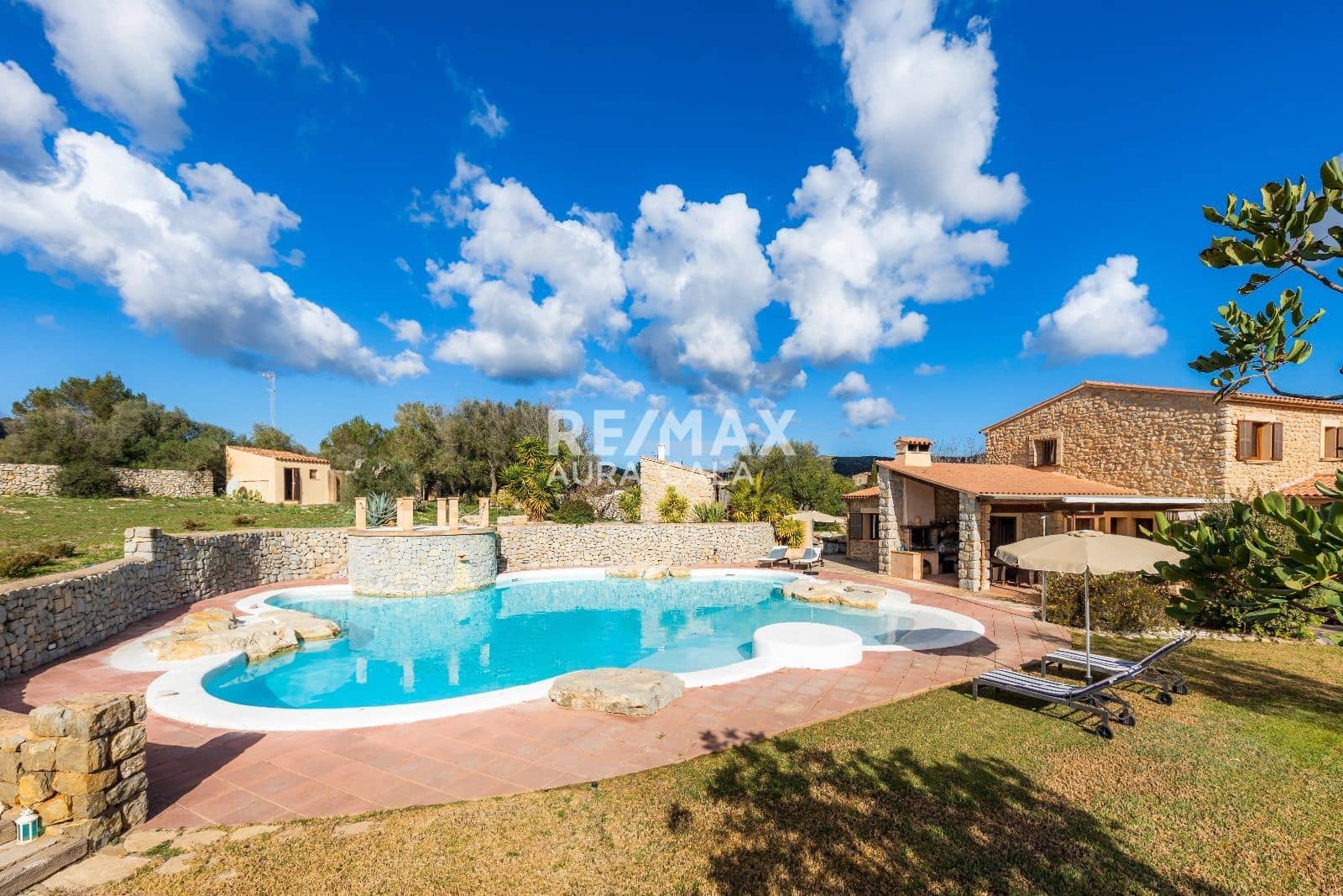 6 bedroom Villa for sale in Arta with pool - € 2,350,000 (Ref: 9456558)