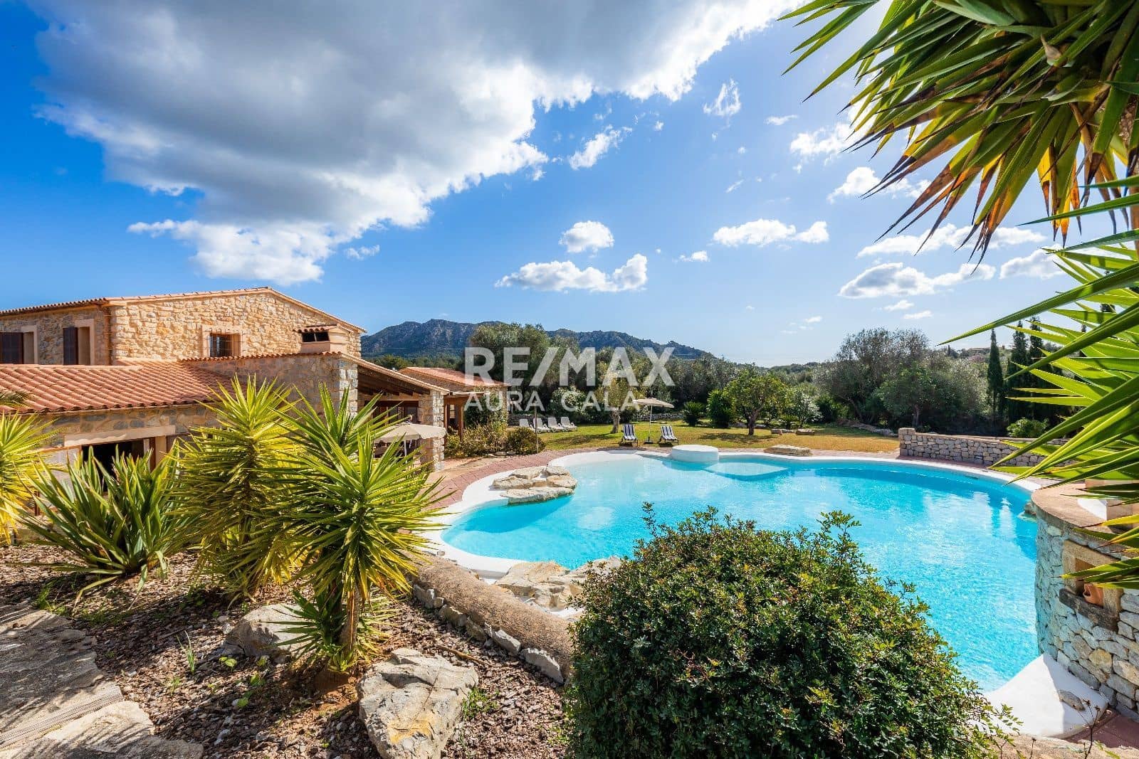 6 bedroom Villa for sale in Arta with pool - € 2,350,000 (Ref: 9456558)