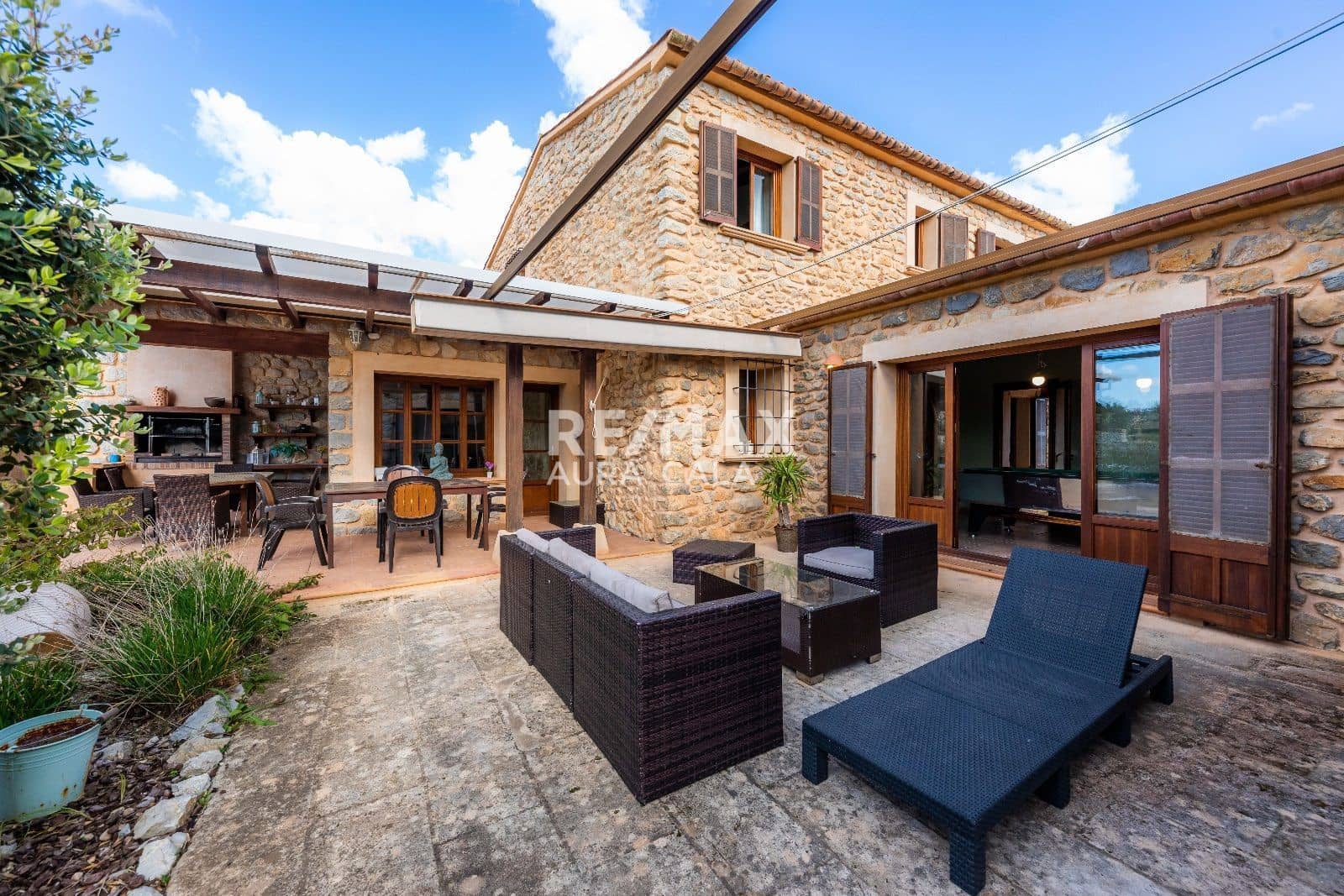 6 bedroom Villa for sale in Arta with pool - € 2,350,000 (Ref: 9456558)