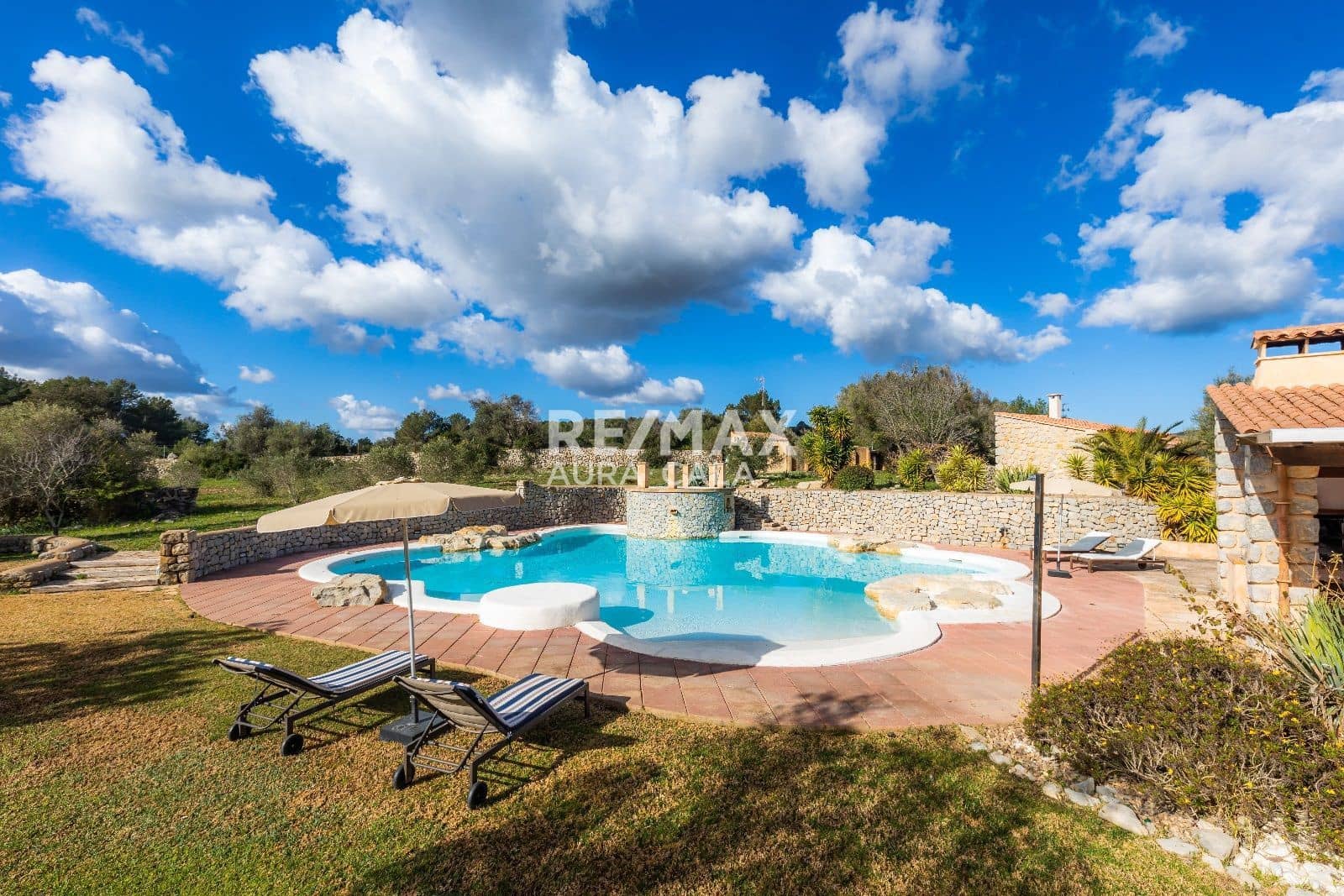 6 bedroom Villa for sale in Arta with pool - € 2,350,000 (Ref: 9456558)