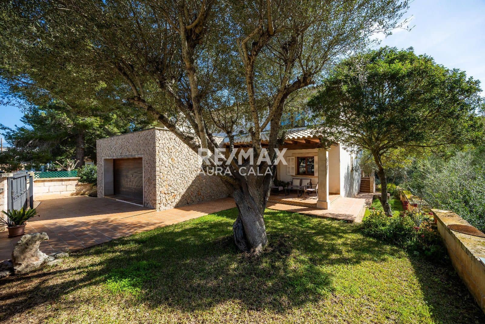 Chalet de 4 habitaciones en Portocristo / Port de Manacor en venta con piscina garaje - 1.250.000 € (Ref: 9456568)