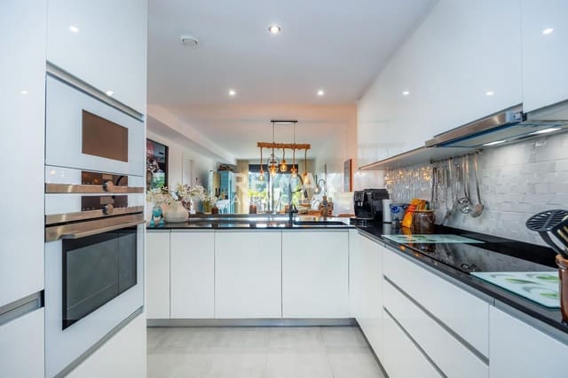 3 chambre Appartement à vendre à Font de Sa Cala / Font de La Cala, Capdepera avec piscine garage - 830 000 € (Ref: 9456570)