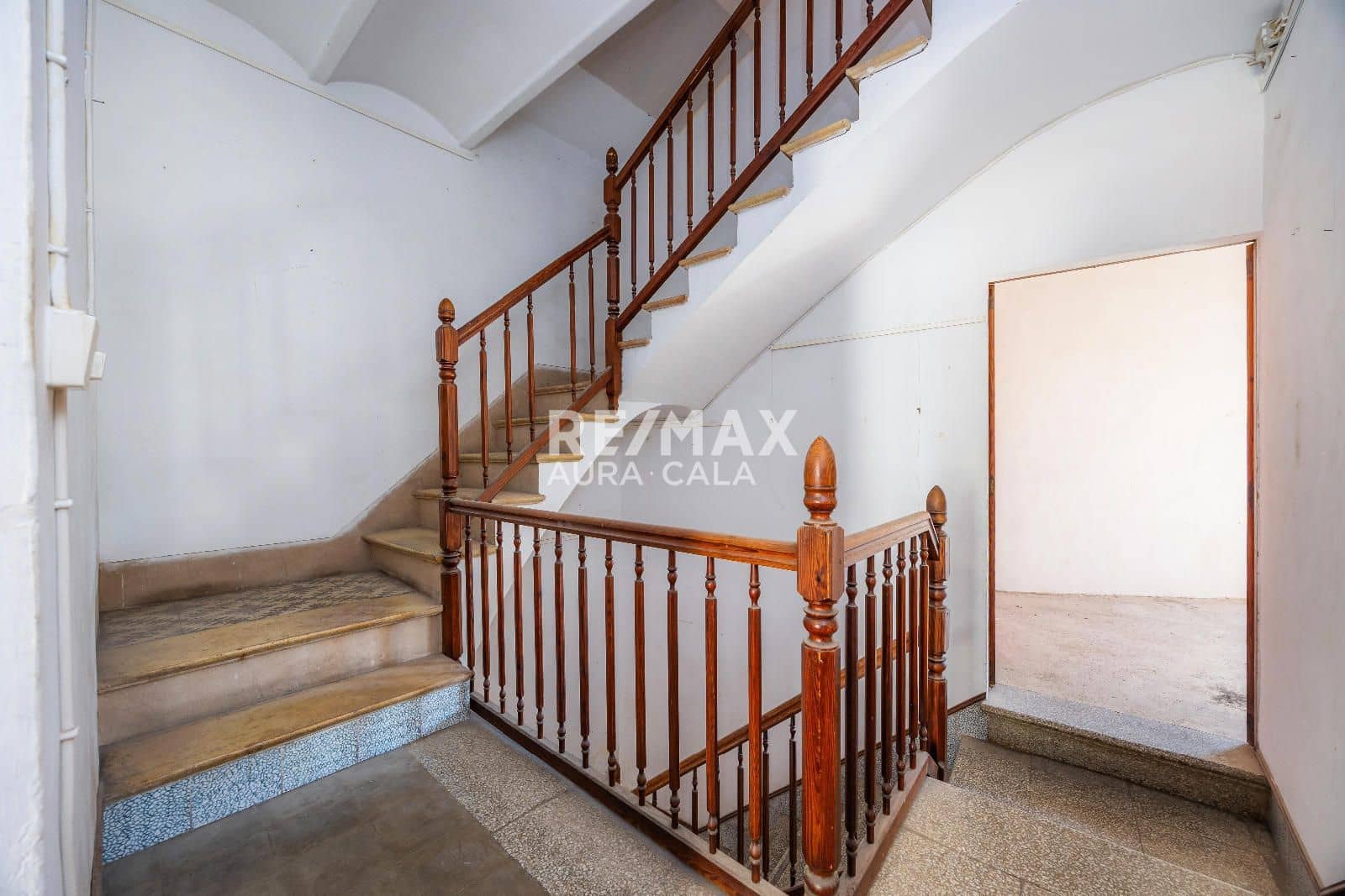 9 bedroom Townhouse for sale in Arta - € 595,000 (Ref: 9456574)