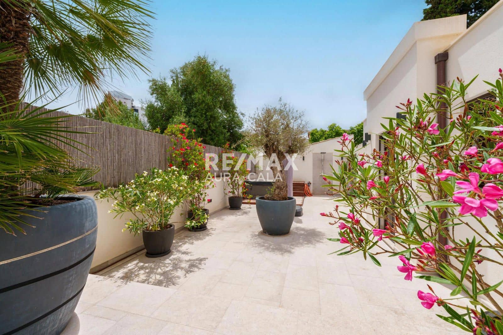 Chalet de 3 habitaciones en Palma de Mallorca en venta con garaje - 1.590.000 € (Ref: 9456575)