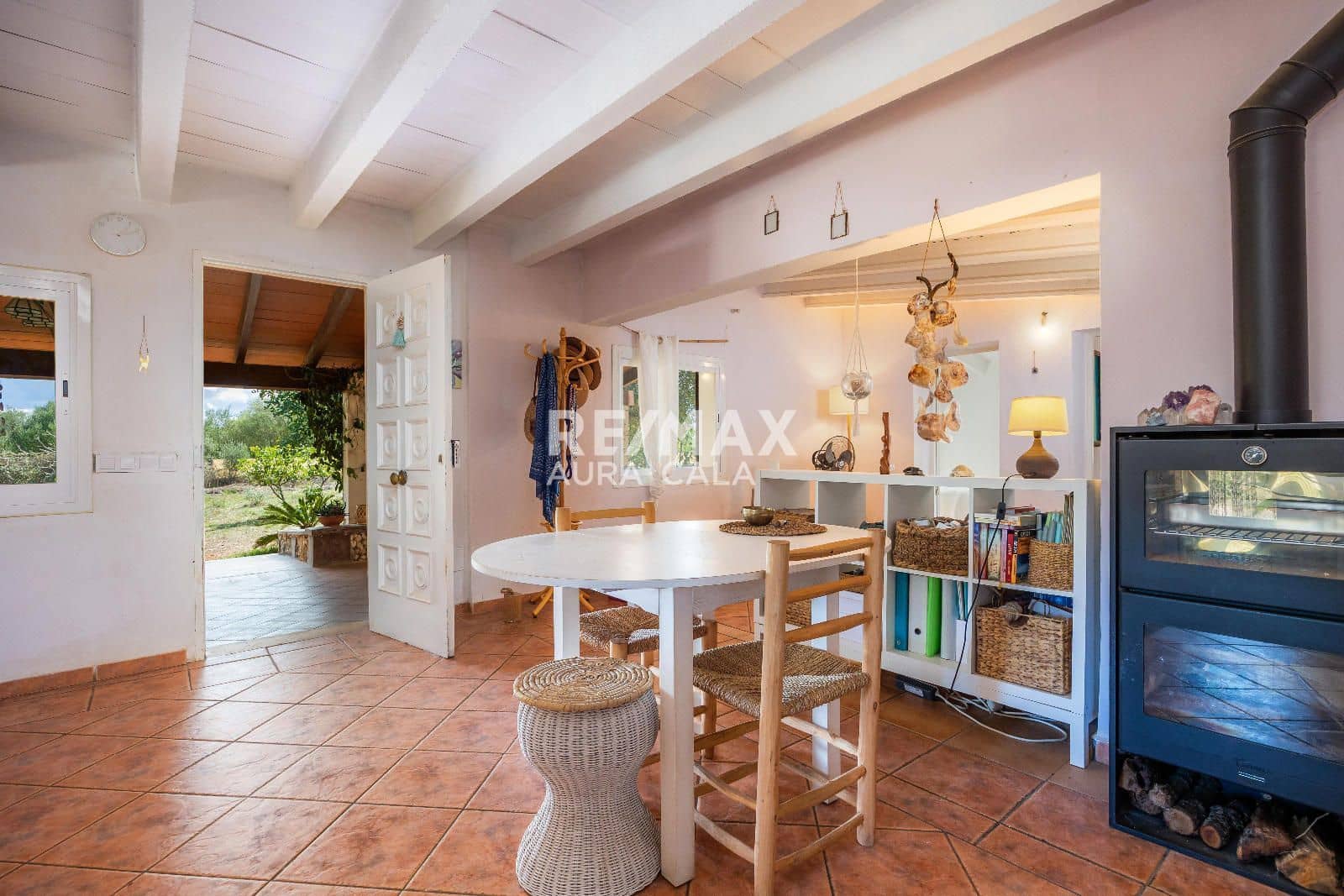 2 bedroom Villa for sale in Santa Margalida - € 450,000 (Ref: 9456579)