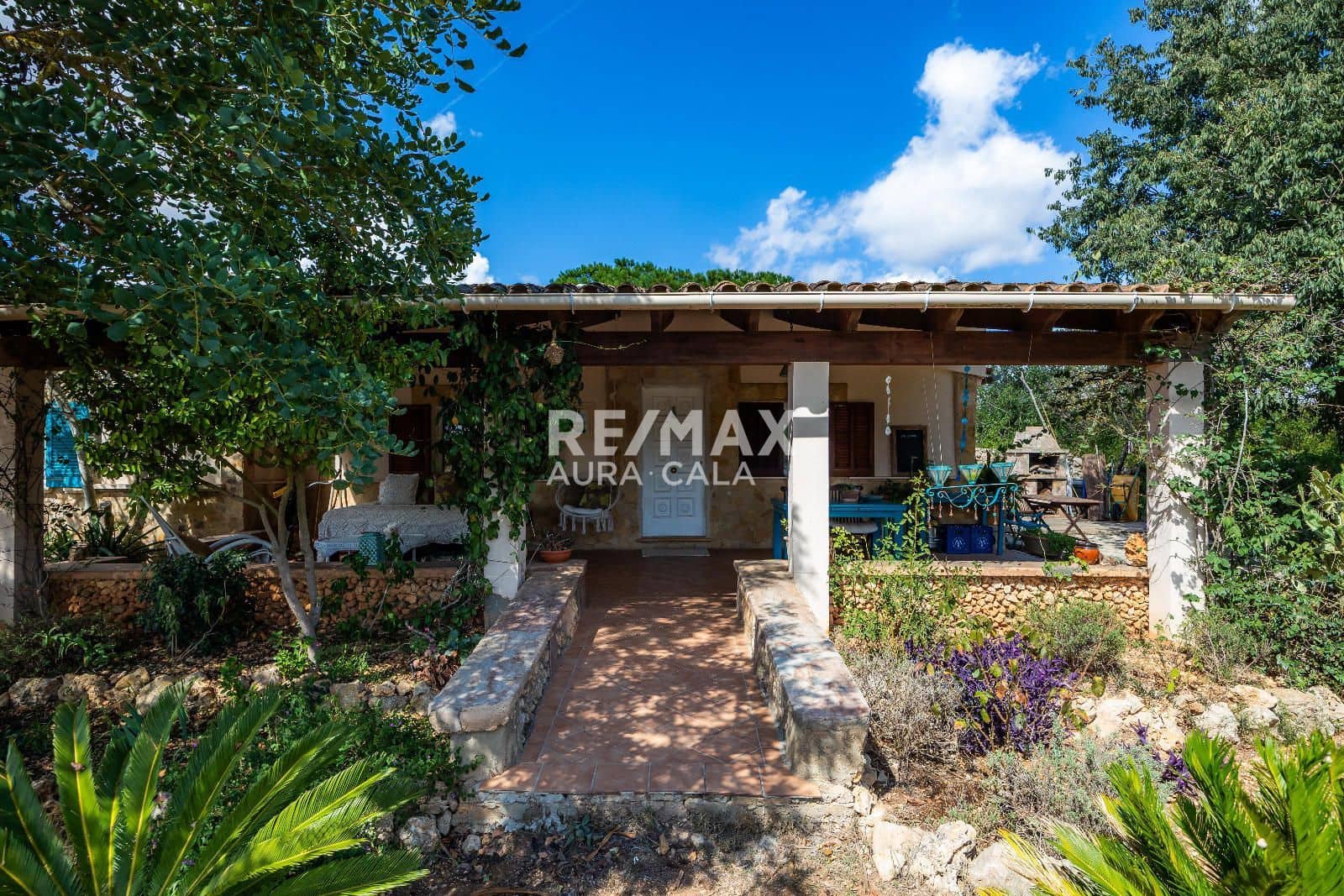 2 bedroom Villa for sale in Santa Margalida - € 450,000 (Ref: 9456579)