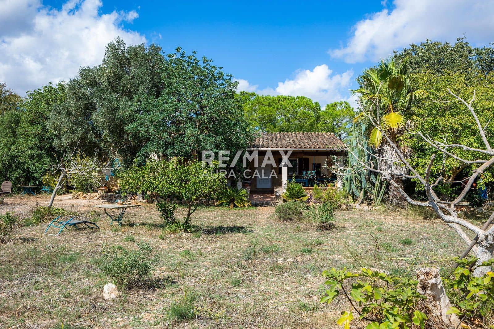 2 bedroom Villa for sale in Santa Margalida - € 450,000 (Ref: 9456579)