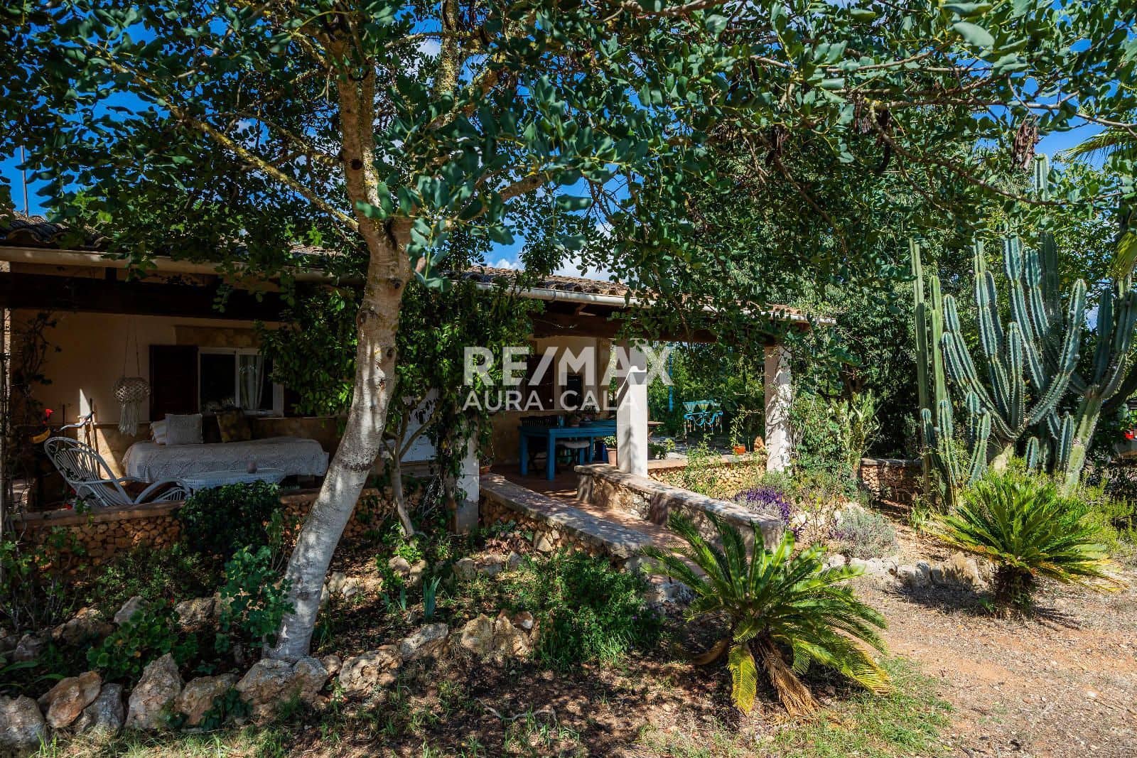 2 bedroom Villa for sale in Santa Margalida - € 450,000 (Ref: 9456579)