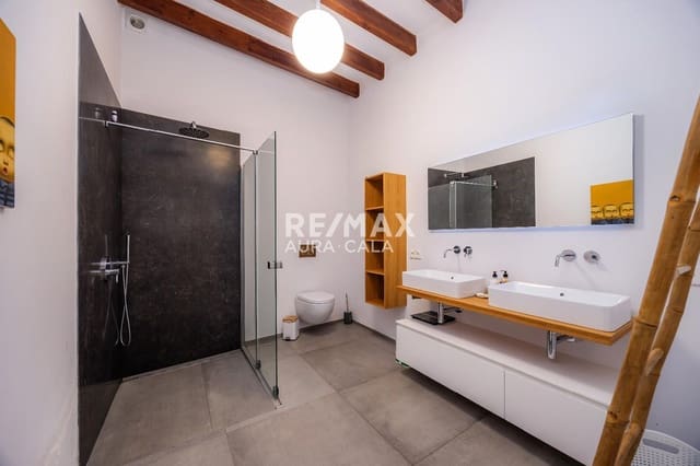 Casa de 4 habitaciones en Capdepera en venta con piscina - 1.475.000 € (Ref: 9456580)