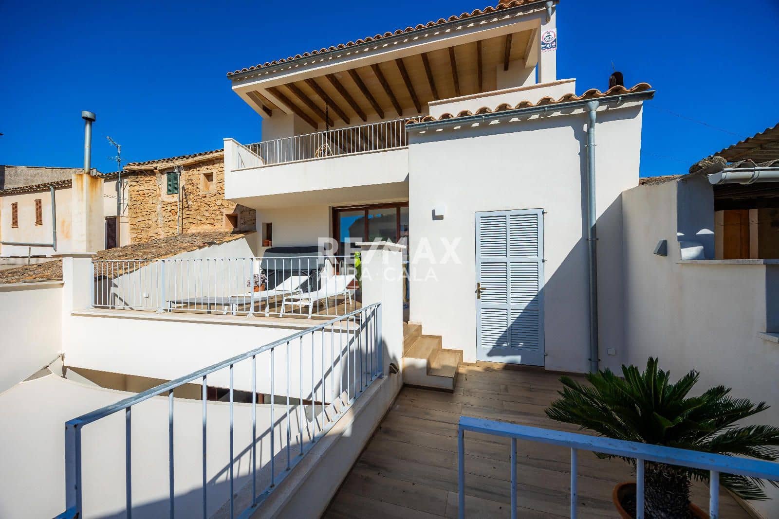 4 bedroom Townhouse for sale in Capdepera with pool - € 1,475,000 (Ref: 9456580)