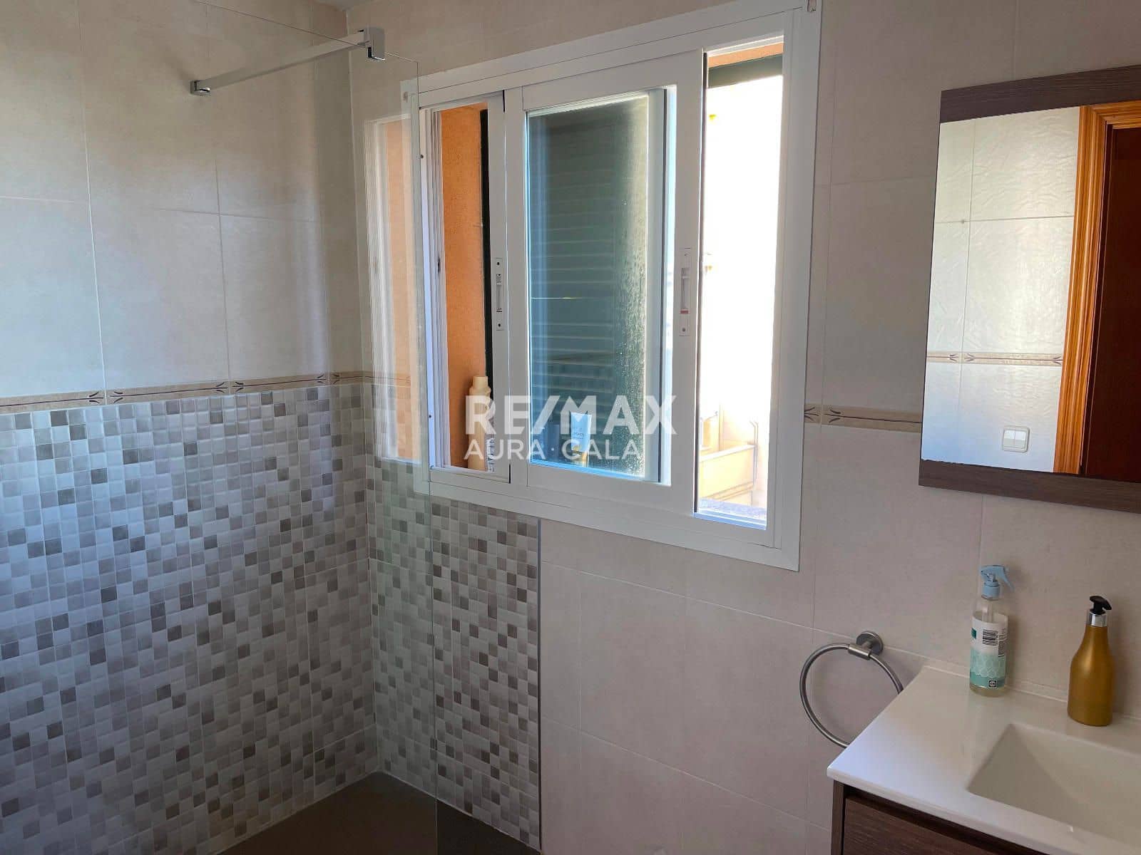 3 bedroom Flat for sale in Cala Ratjada with pool garage - € 420,000 (Ref: 9456582)