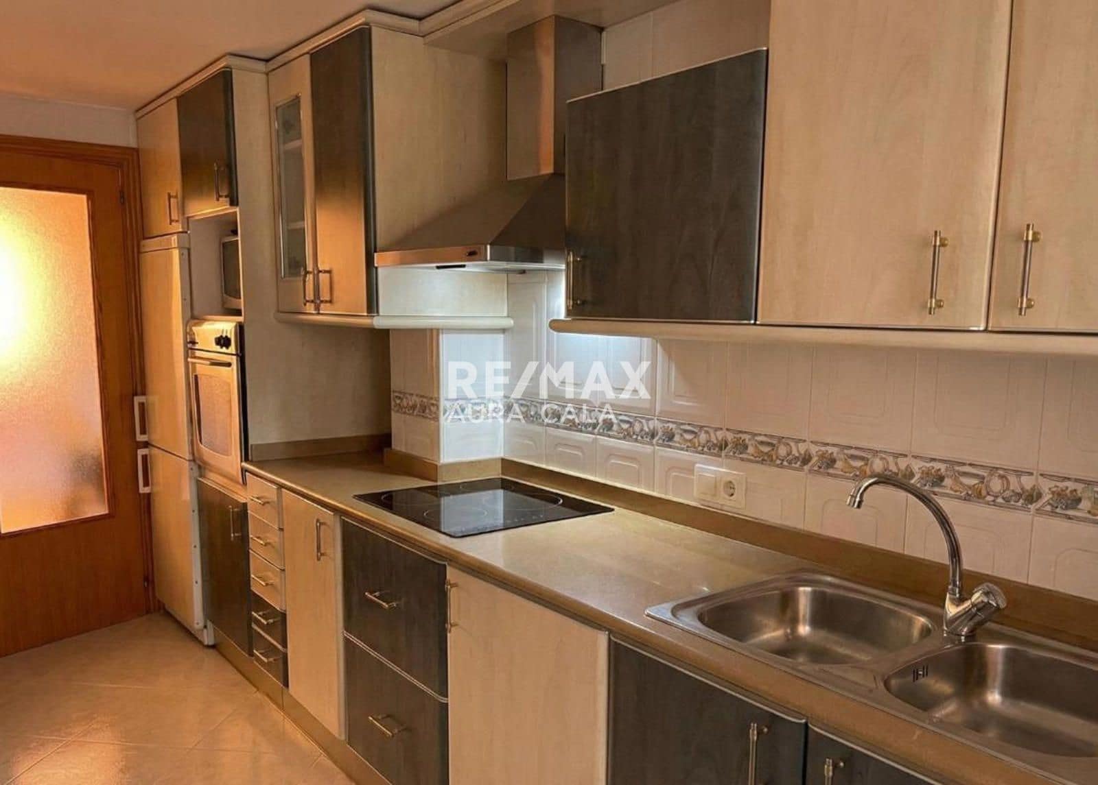 3 bedroom Flat for sale in Cala Ratjada with garage - € 310,000 (Ref: 9487219)