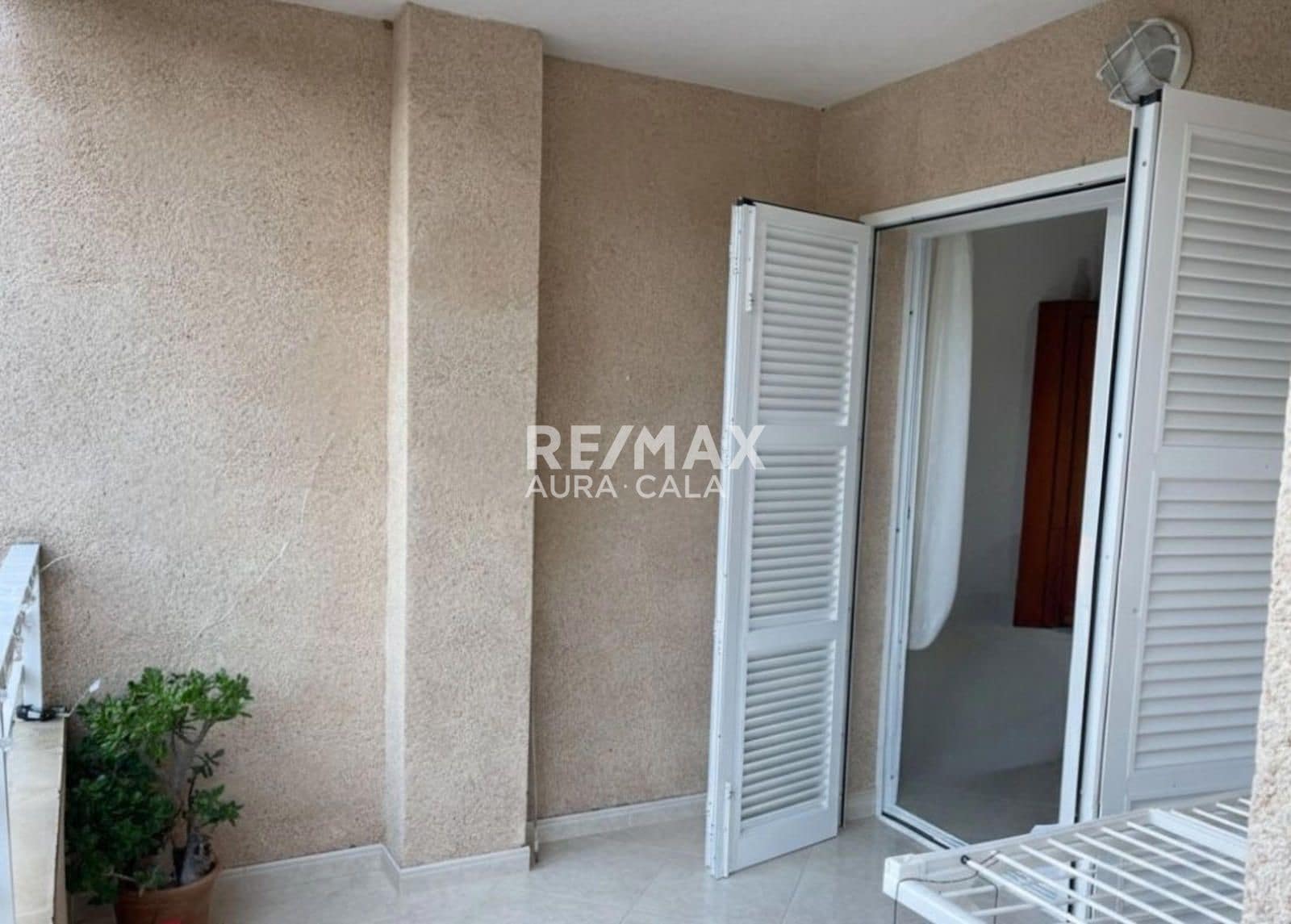 3 bedroom Flat for sale in Cala Ratjada with garage - € 310,000 (Ref: 9487219)