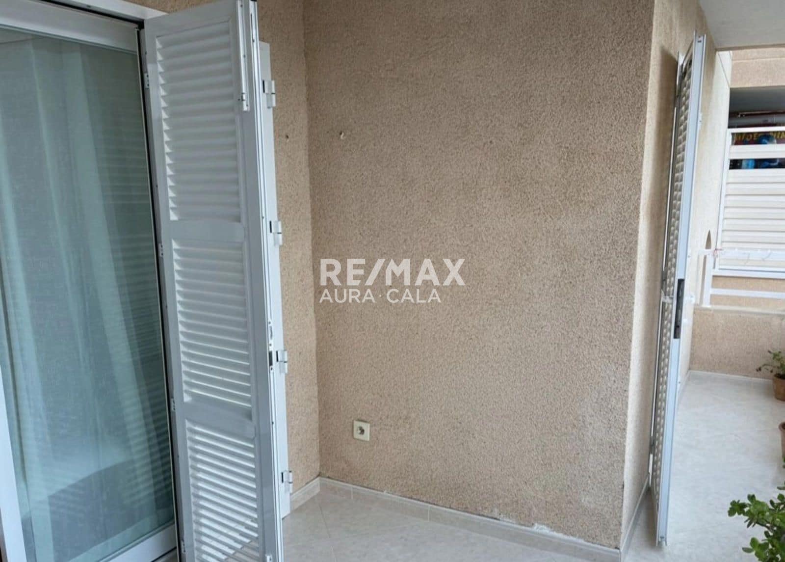 3 bedroom Flat for sale in Cala Ratjada with garage - € 310,000 (Ref: 9487219)