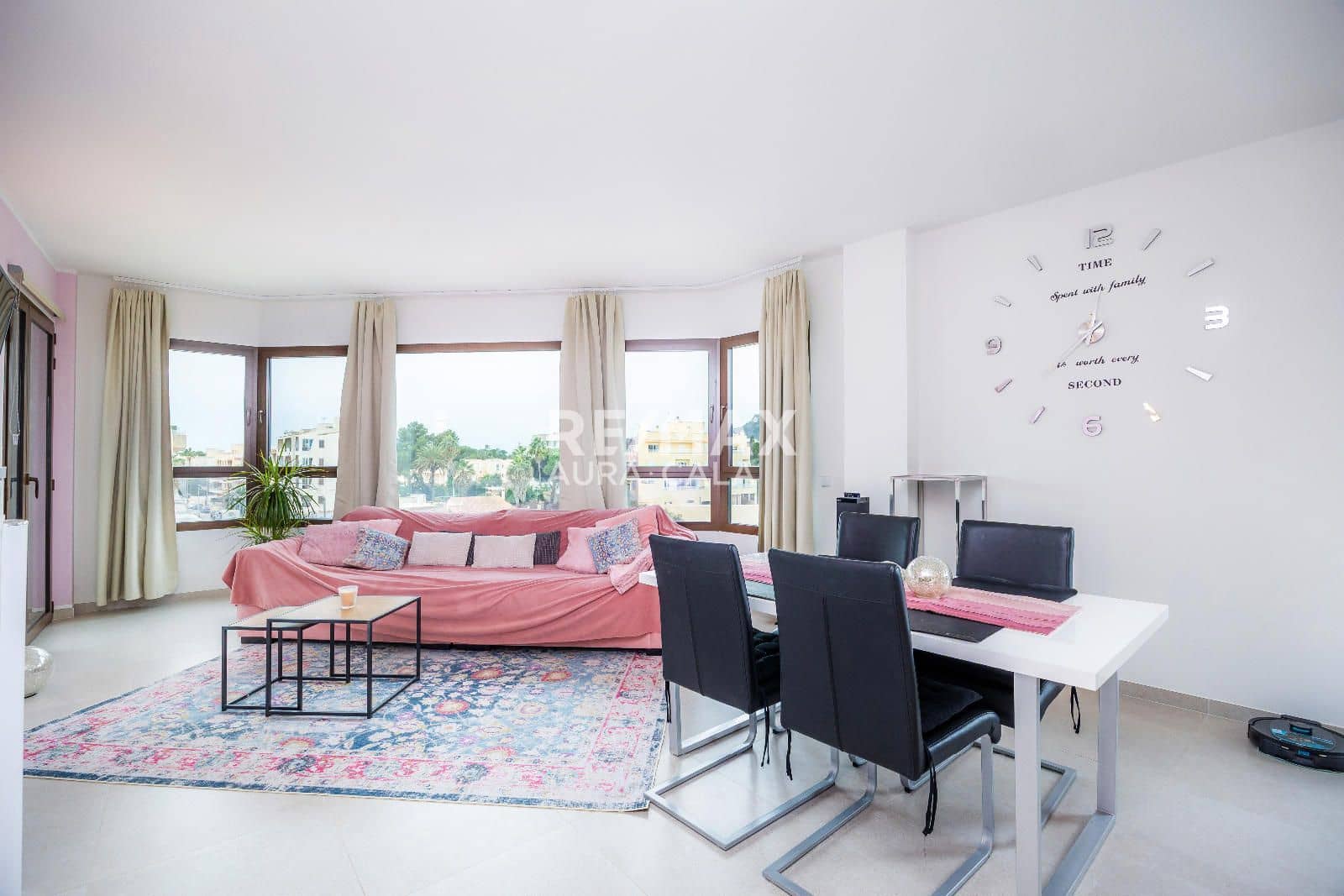 3 bedroom Flat for sale in Cala Bona with garage - € 429,000 (Ref: 9550308)