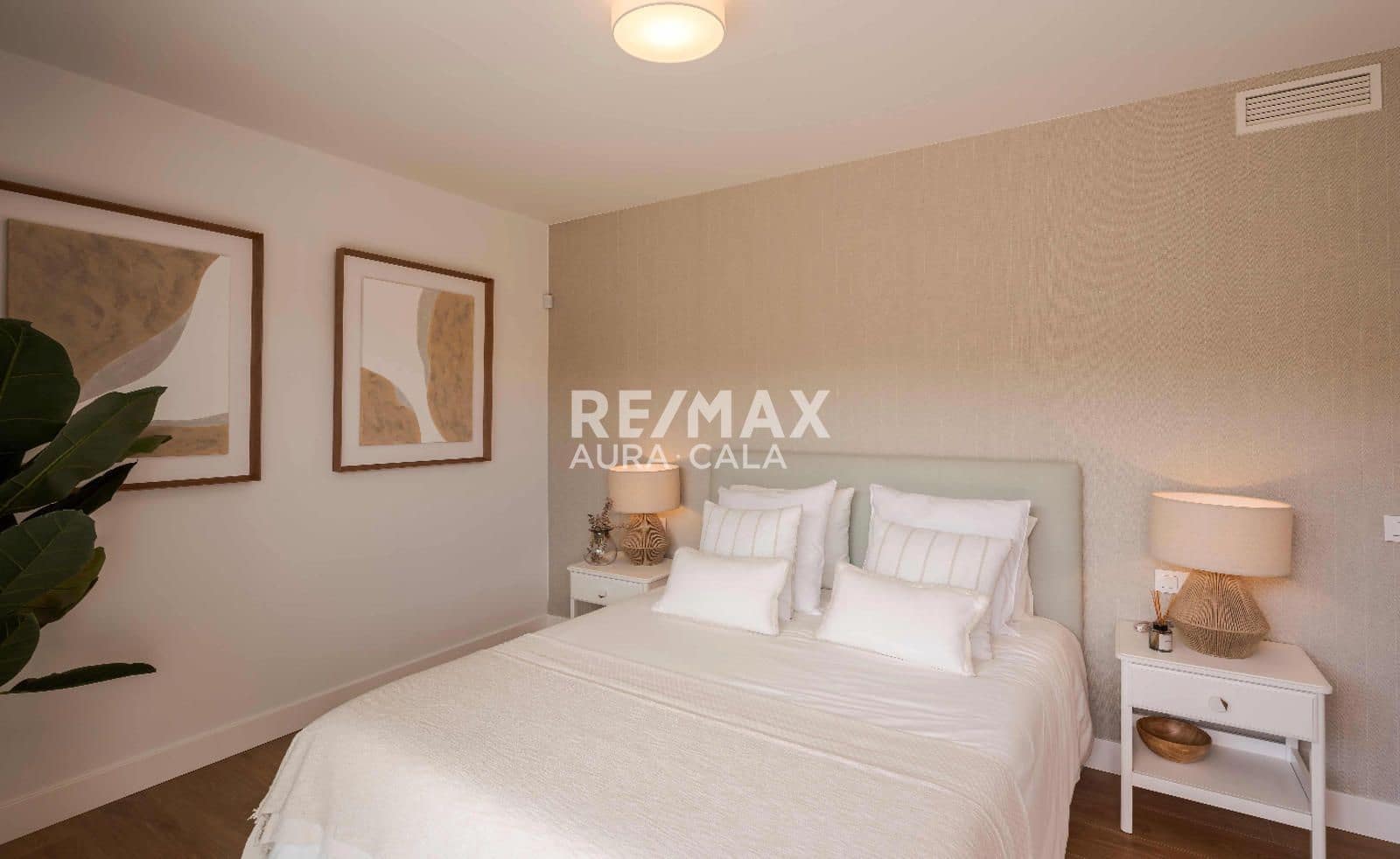 4 bedroom Townhouse for sale in Llucmajor with pool garage - € 850,000 (Ref: 9593144)