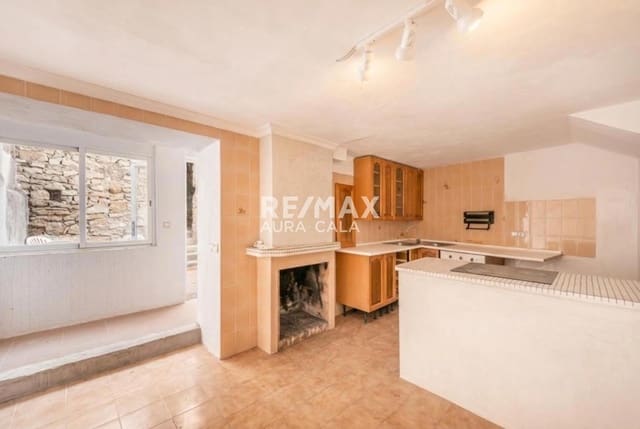 4 soveværelse Byhus til salg i Artà med garage - € 330.000 (Ref: 9606881)