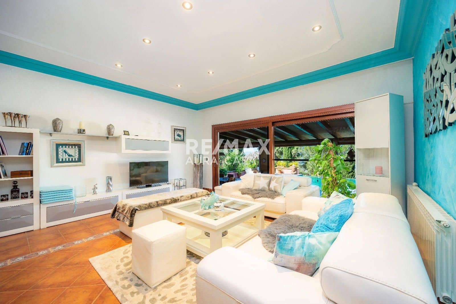 4 bedroom Villa for sale in Colonia de Sant Pere / Colonia de San Pedro with pool garage - € 1,695,000 (Ref: 9705925)