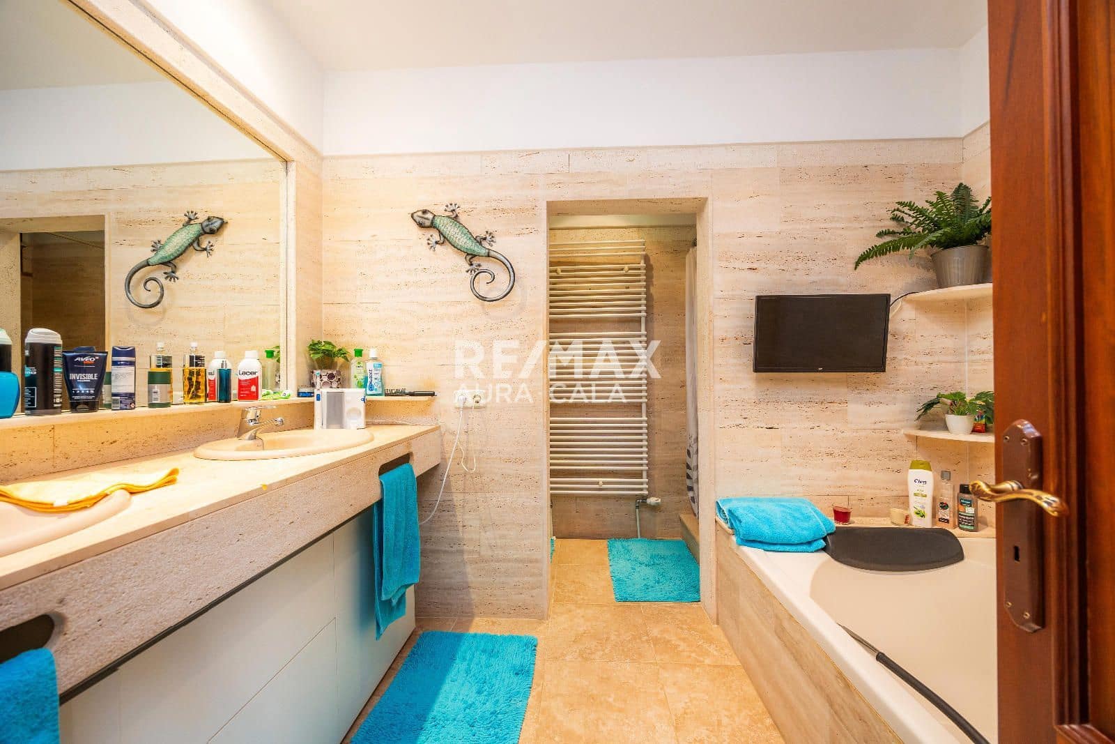 4 bedroom Villa for sale in Colonia de Sant Pere / Colonia de San Pedro with pool garage - € 1,695,000 (Ref: 9705925)