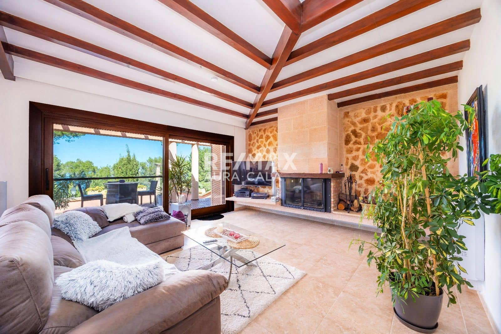 4 bedroom Villa for sale in Colonia de Sant Pere / Colonia de San Pedro with pool garage - € 1,695,000 (Ref: 9705925)