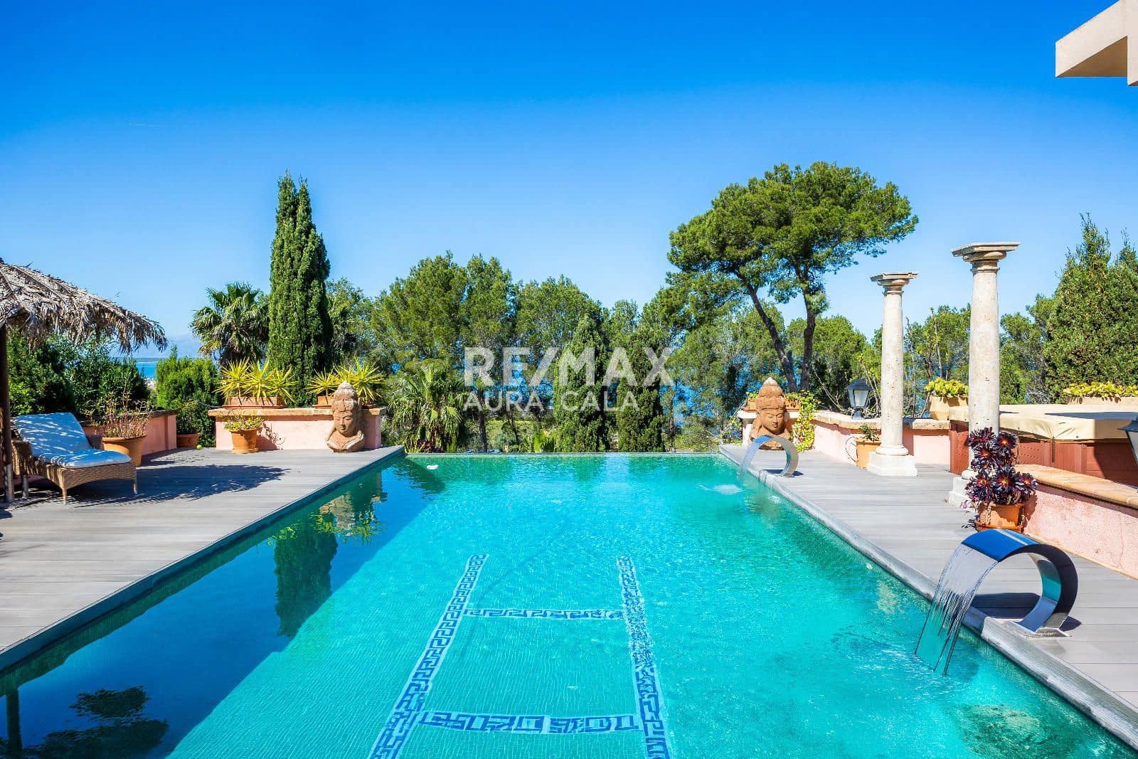 4 bedroom Villa for sale in Colonia de Sant Pere / Colonia de San Pedro with pool garage - € 1,695,000 (Ref: 9705925)