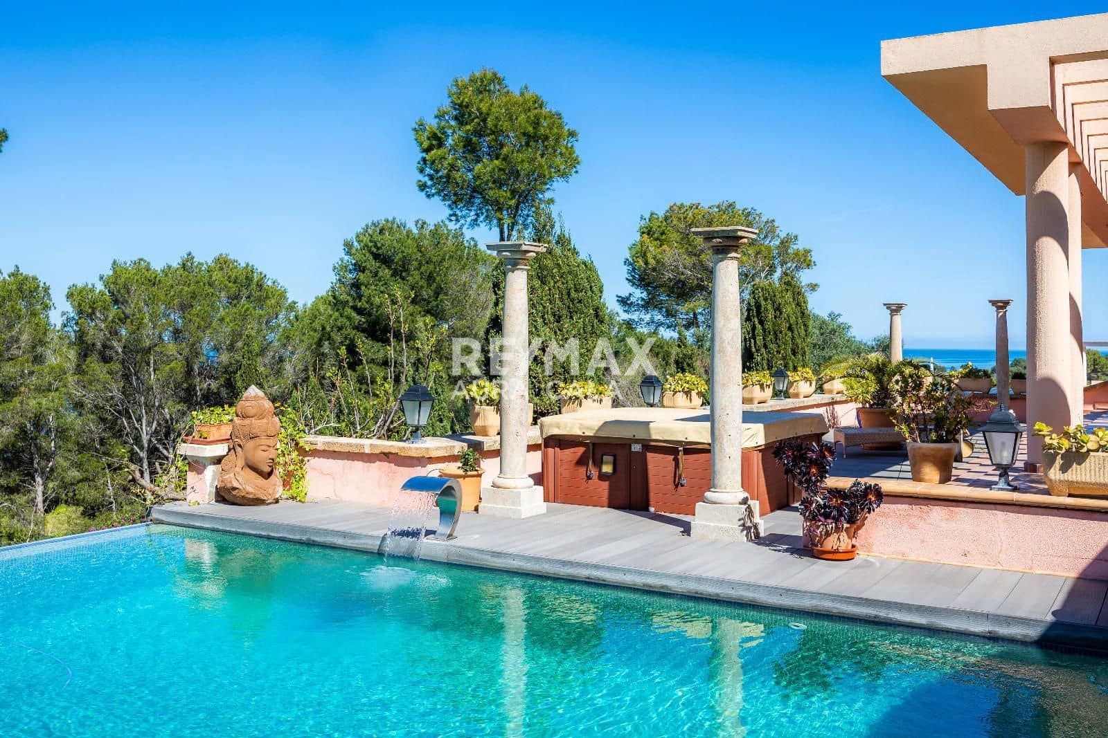 4 bedroom Villa for sale in Colonia de Sant Pere / Colonia de San Pedro with pool garage - € 1,695,000 (Ref: 9705925)