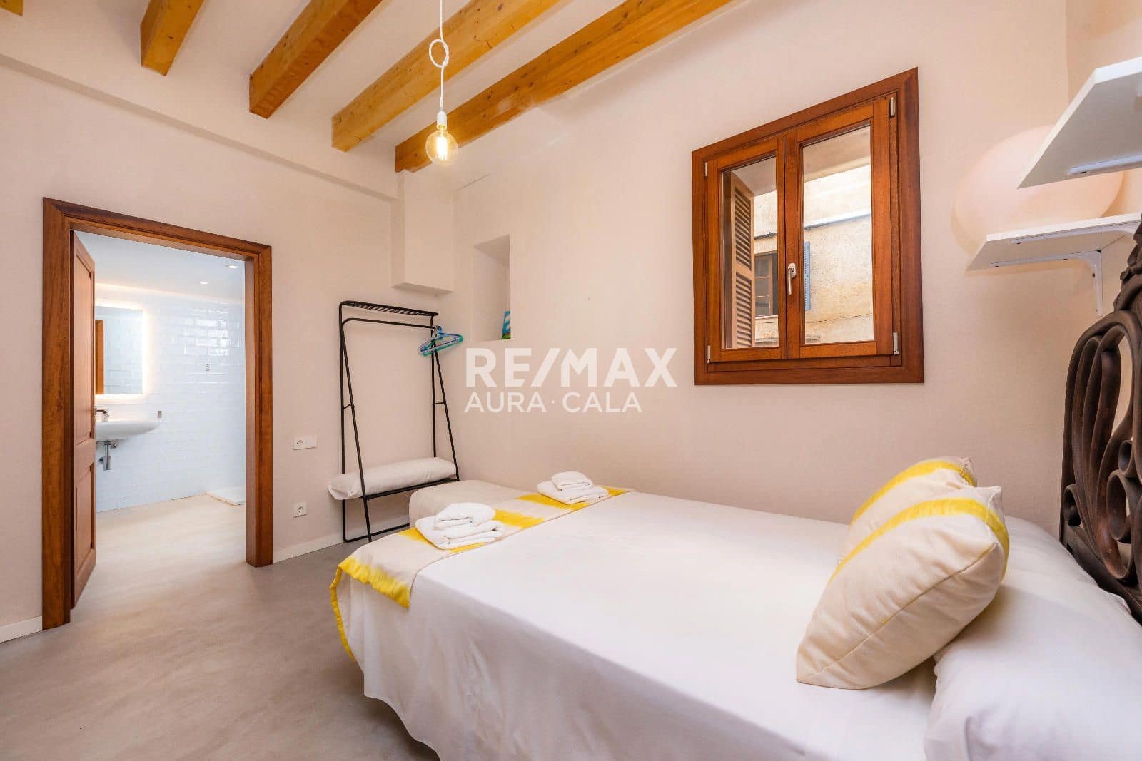 6 soveværelse Byhus til salg i Arta med swimmingpool - € 1.520.000 (Ref: 9714224)