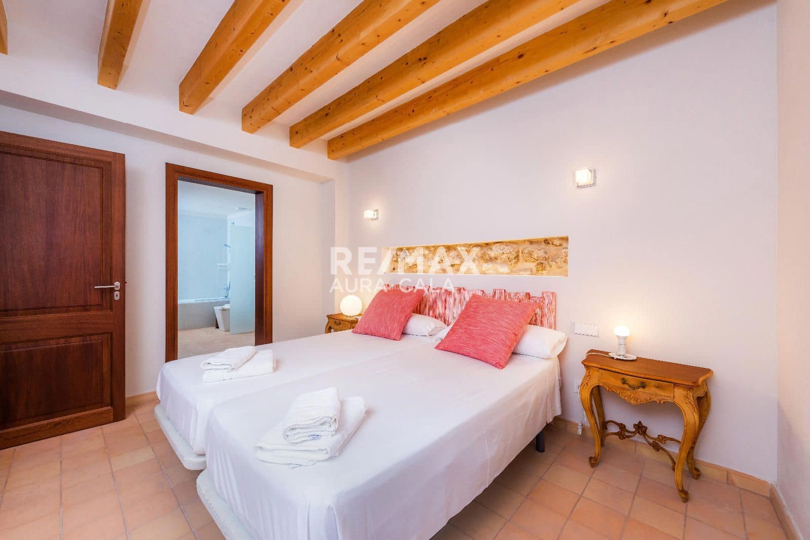 6 soveværelse Byhus til salg i Arta med swimmingpool - € 1.520.000 (Ref: 9714224)