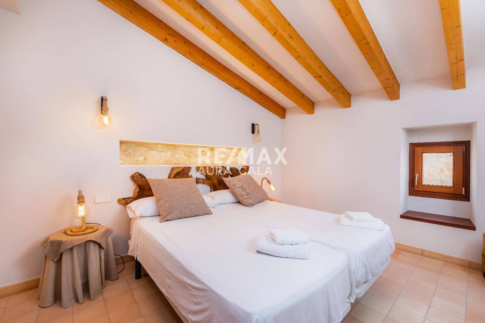 6 soveværelse Byhus til salg i Arta med swimmingpool - € 1.520.000 (Ref: 9714224)