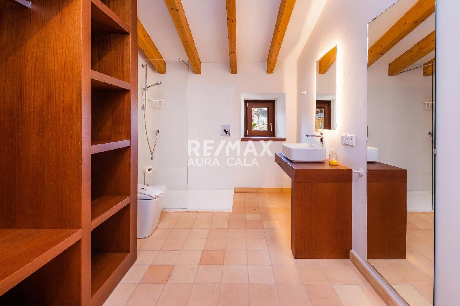 6 soveværelse Byhus til salg i Arta med swimmingpool - € 1.520.000 (Ref: 9714224)