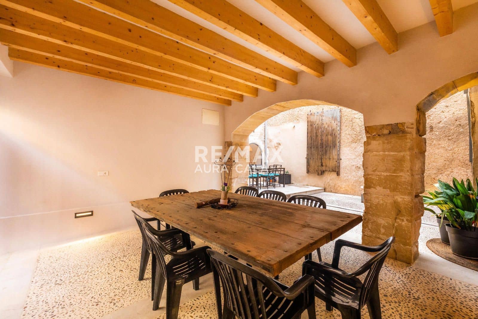 6 soveværelse Byhus til salg i Arta med swimmingpool - € 1.520.000 (Ref: 9714224)