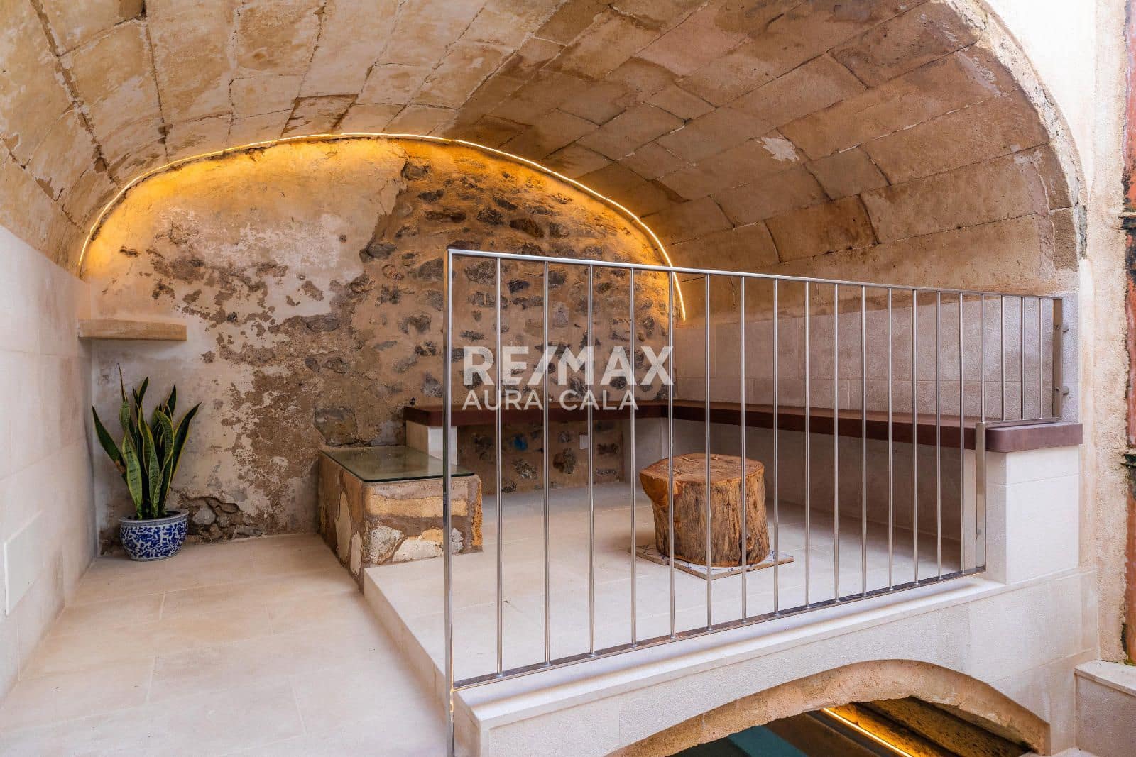 6 soveværelse Byhus til salg i Arta med swimmingpool - € 1.520.000 (Ref: 9714224)