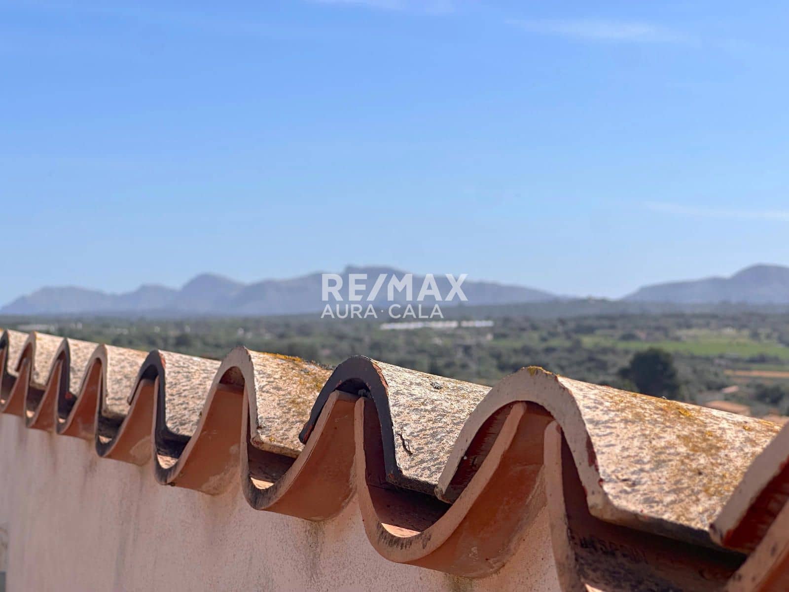 4 sypialnia Willa na sprzedaż w Ariany z garażem - 1 060 000 € (Ref: 9777122)