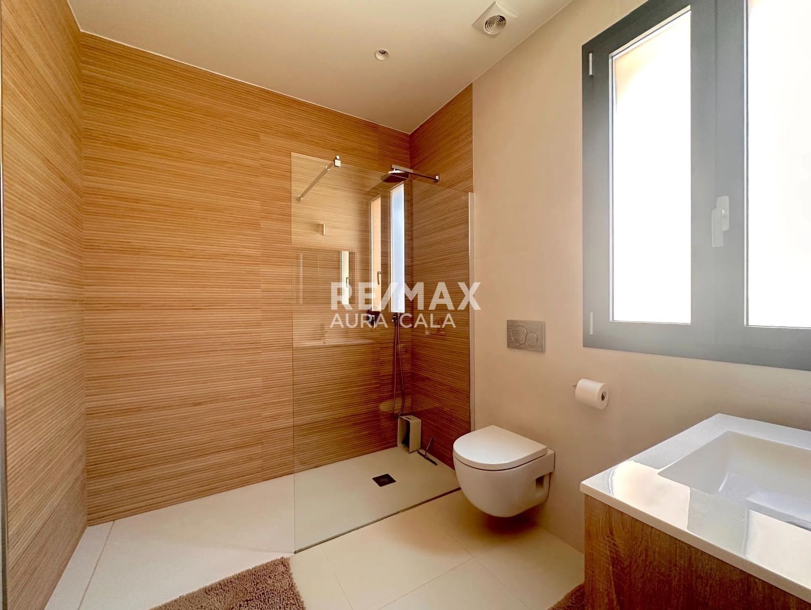 4 sypialnia Willa na sprzedaż w Ariany z garażem - 1 060 000 € (Ref: 9777122)