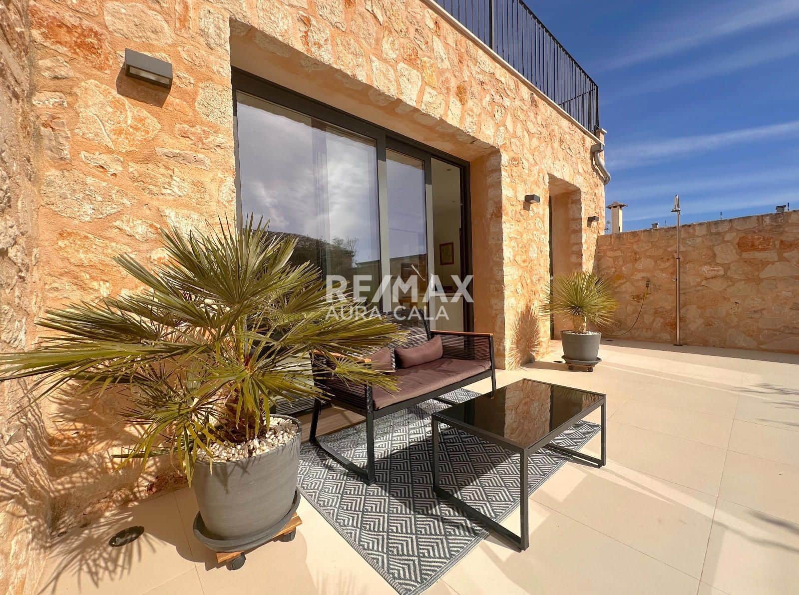 4 sypialnia Willa na sprzedaż w Ariany z garażem - 1 060 000 € (Ref: 9777122)