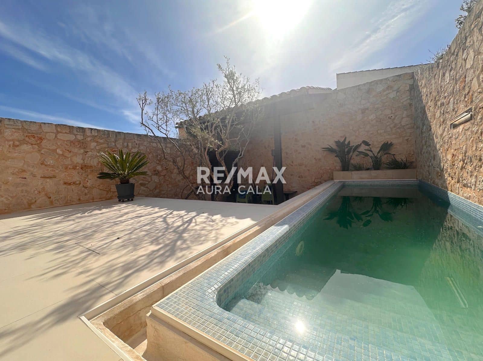 4 sypialnia Willa na sprzedaż w Ariany z garażem - 1 060 000 € (Ref: 9777122)