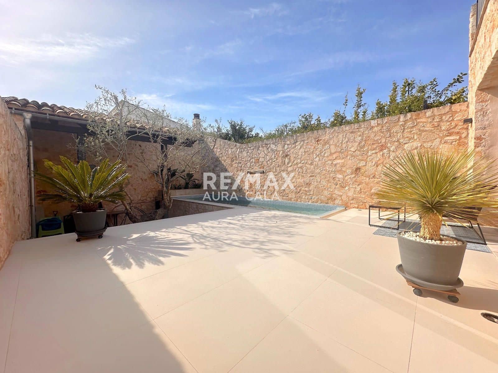 4 sypialnia Willa na sprzedaż w Ariany z garażem - 1 060 000 € (Ref: 9777122)