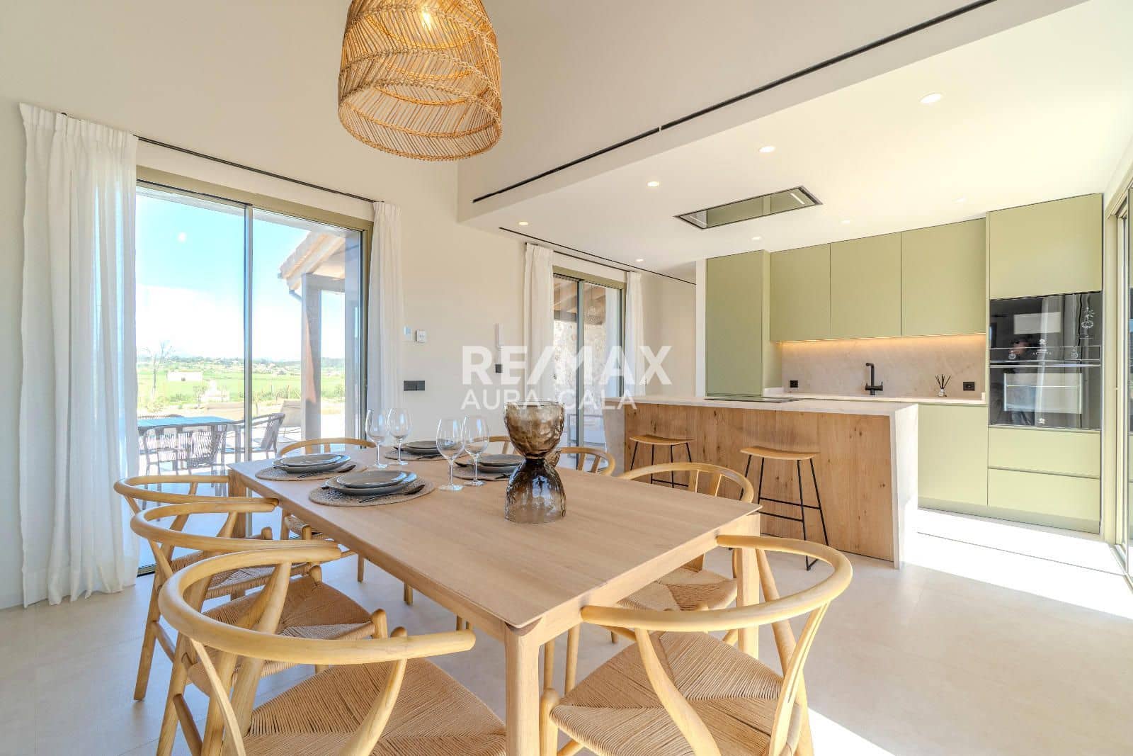 4 bedroom Villa for sale in Sineu with pool garage - € 2,400,000 (Ref: 9783905)