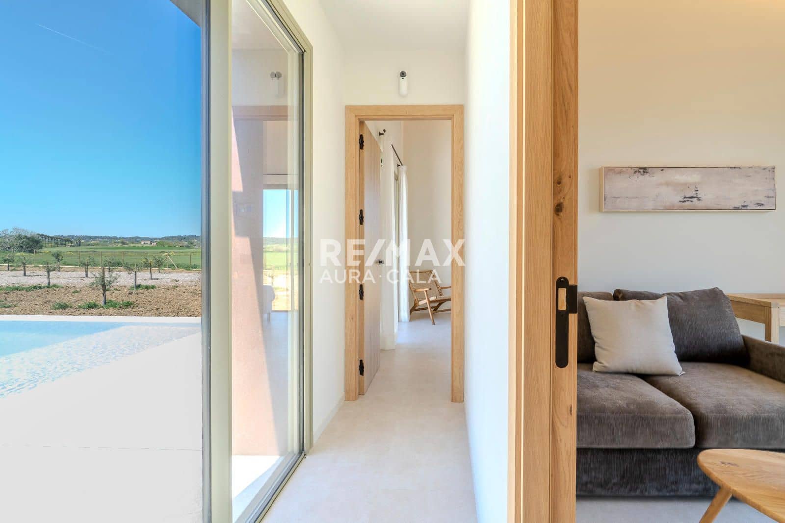 4 bedroom Villa for sale in Sineu with pool garage - € 2,400,000 (Ref: 9783905)