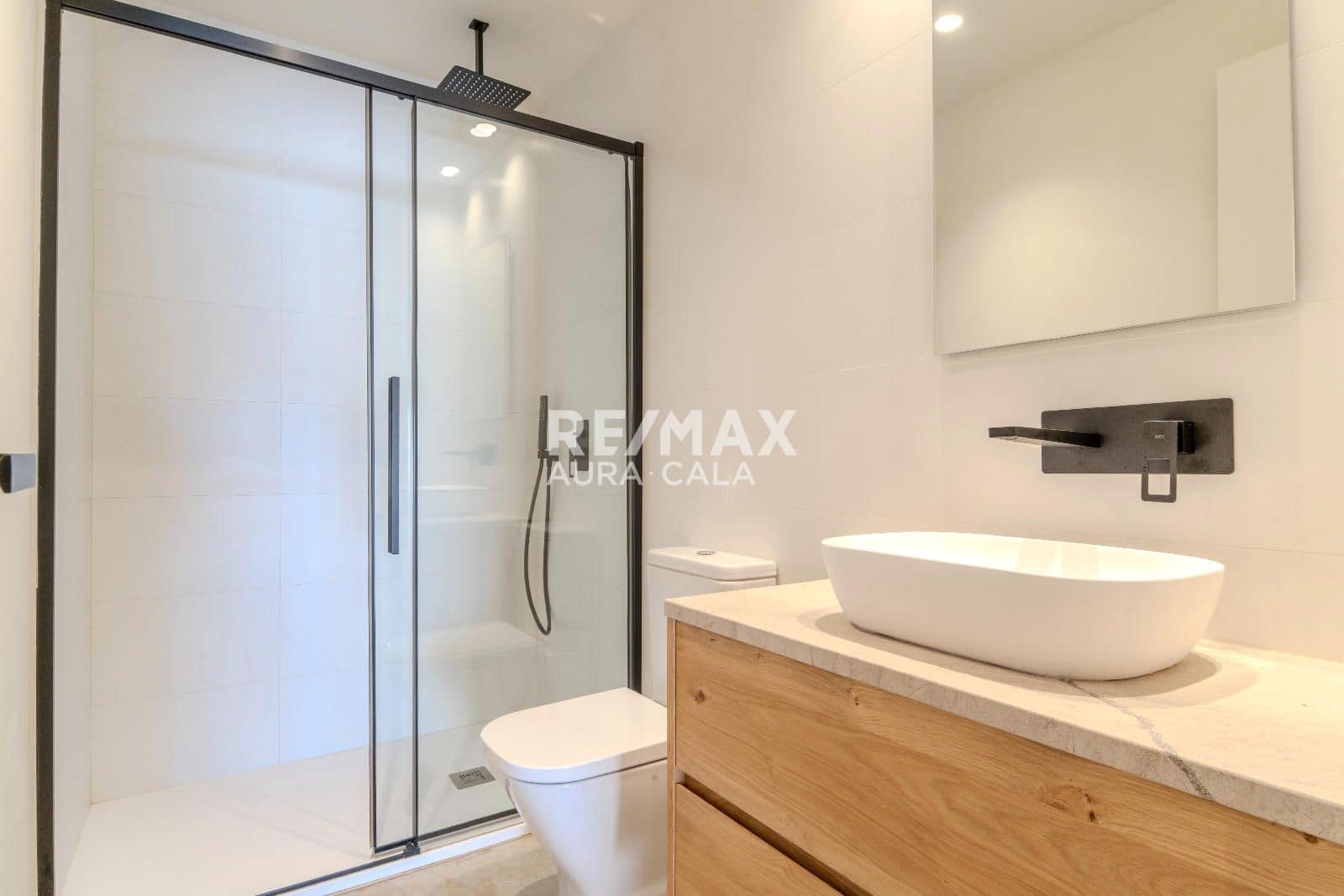 4 bedroom Villa for sale in Sineu with pool garage - € 2,400,000 (Ref: 9783905)