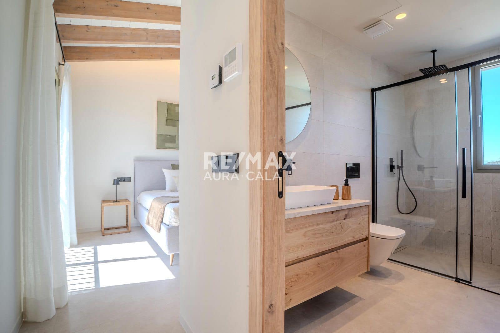 4 bedroom Villa for sale in Sineu with pool garage - € 2,400,000 (Ref: 9783905)